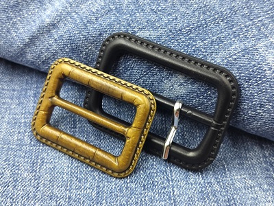 Plastic buckle