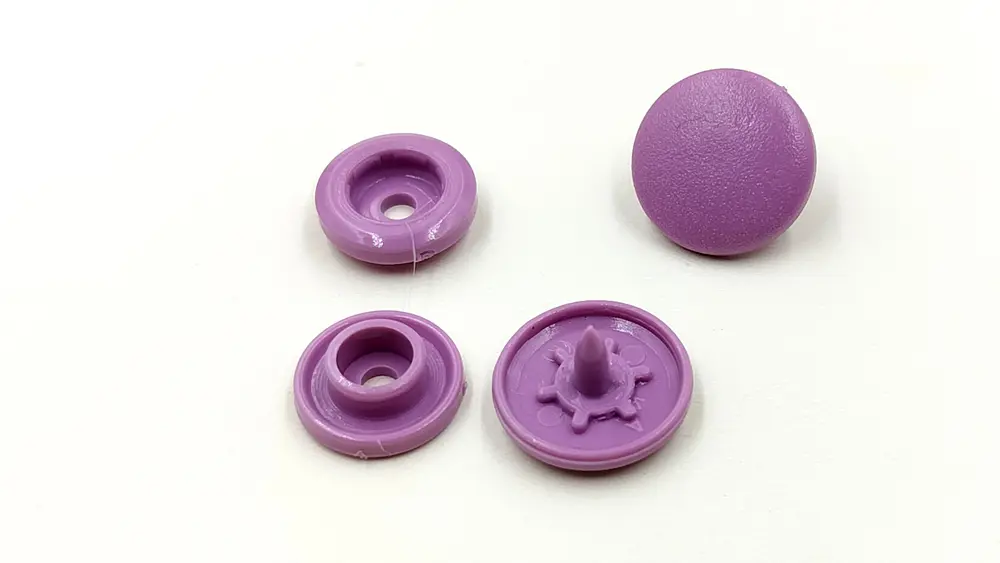 plastic snap buttons